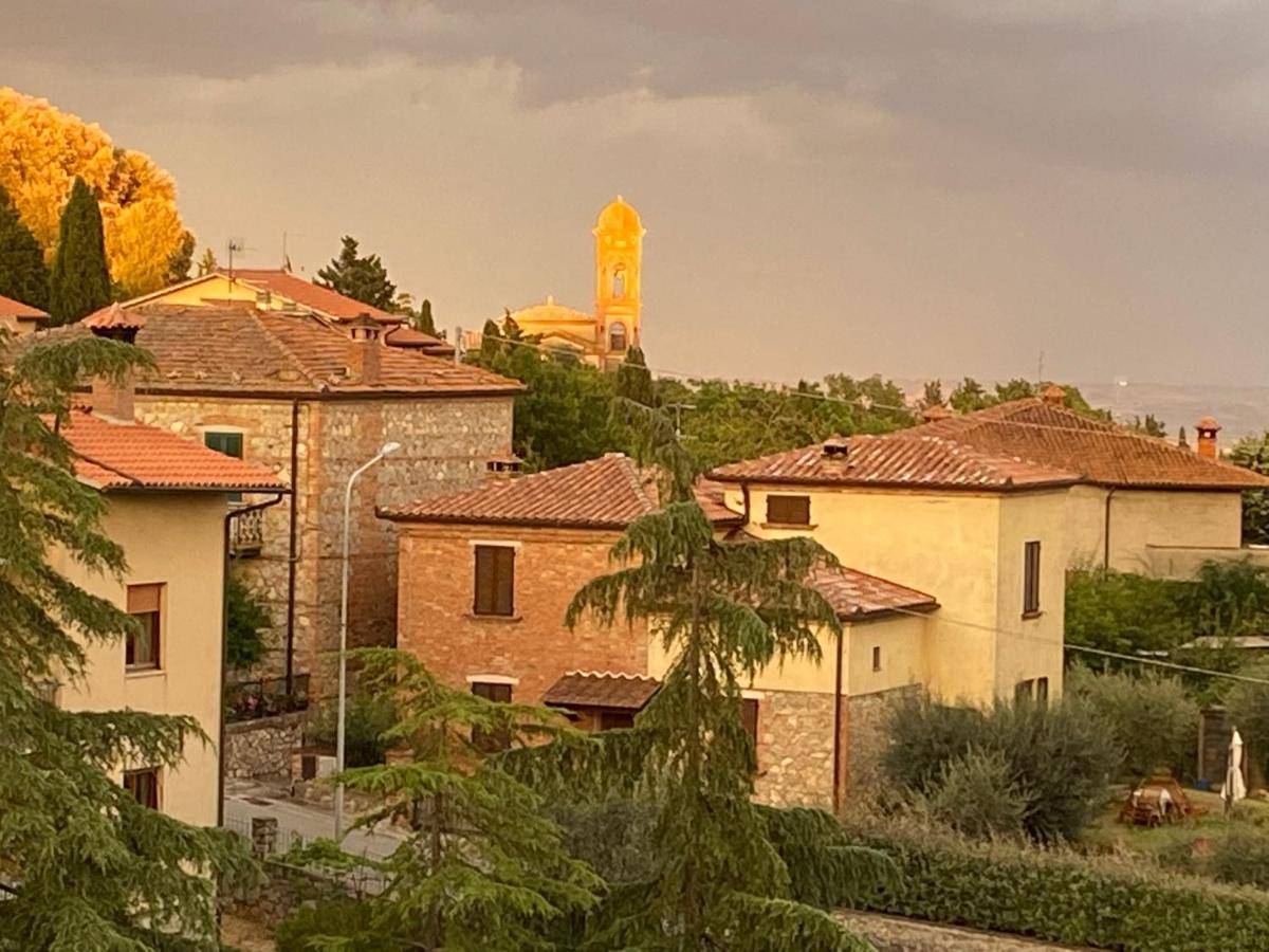 ホテル La Terrazza Da Barbara トッリータ・ディ・シエーナ エクステリア 写真